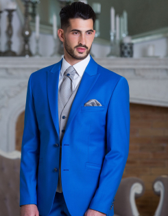 Világoskék öltöny kék-ezüst szatén mellénnyel