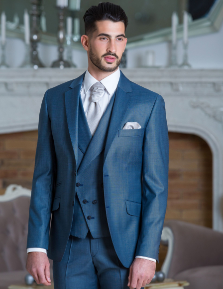 Középkék öltöny duplasoros szövet mellénnyel