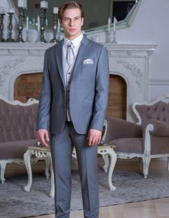 Világosszürke öltöny ezüst szatén mellénnyel