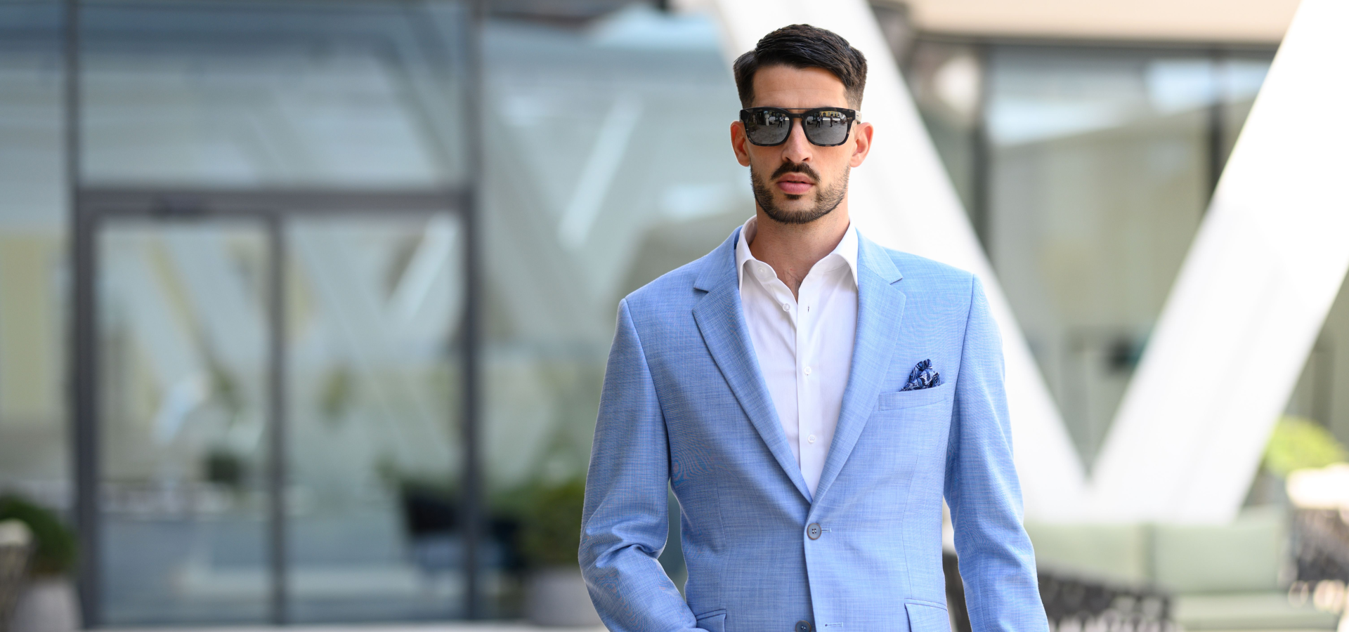 Öltöny szaküzlet - Elegáns férfi ruha