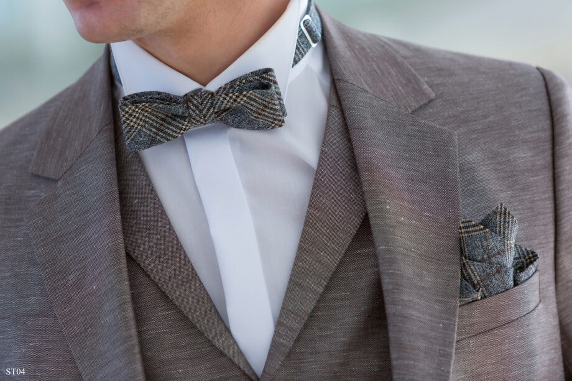 Csokornyakkendős esküvői ruha